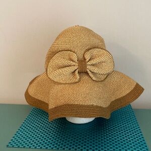 D&Y Straw Sun Hat with Bow - Tan and Brown - OSFM